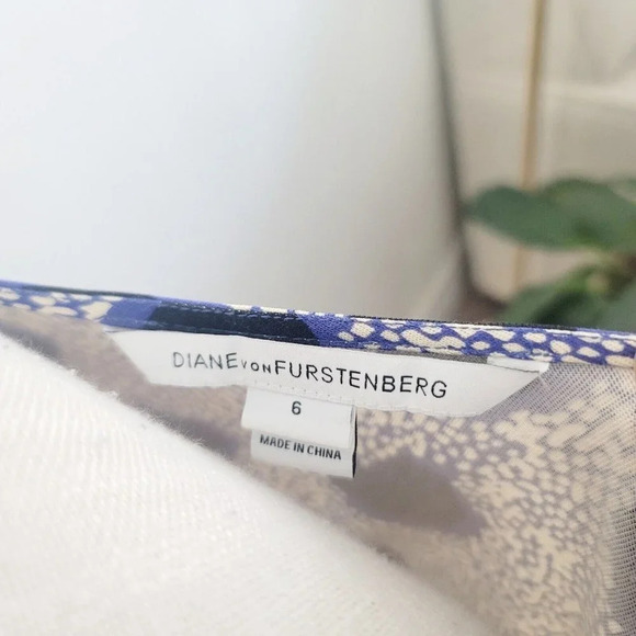 Diane von Furstenberg Oblixe Blue Cheetah Faux Wrap Sleeveless Silk Dress S 6 - Picture 12 of 15